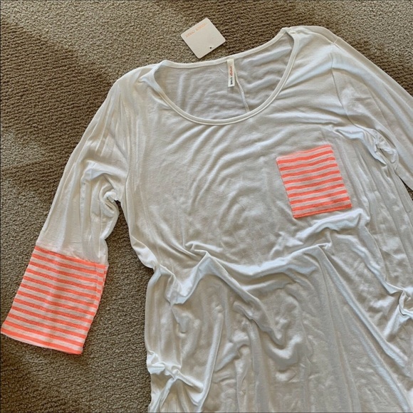 1  LEFT White Quarter Sleeve Striped Tunic Blouse - Picture 5 of 6